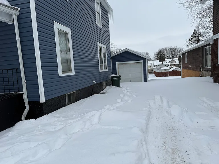1434 S Linden Ave — Photo 7