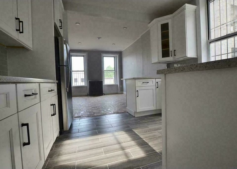 1st image of 681 Willoughby Ave #3