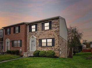 28 Winslow Park Dr, Catonsville, MD 21228