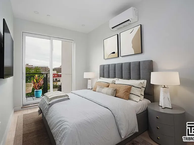92 Manhattan Ave #3D — Photo 6