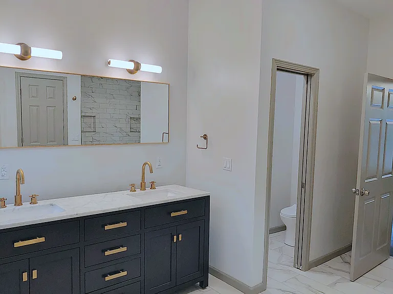 242 Ashland Ave #1 — Photo 3