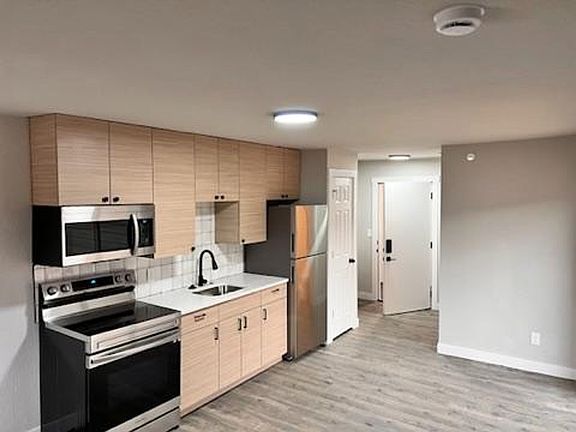 2nd image of 27902 Meadow Dr #303