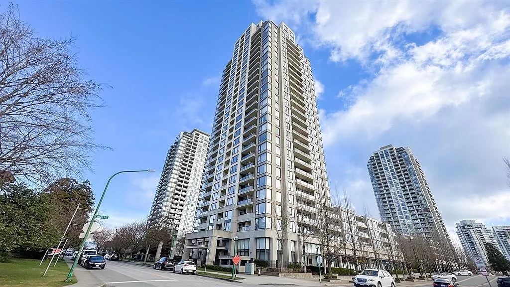 2 bed, 886 sqft, $2,600 — Photo 1