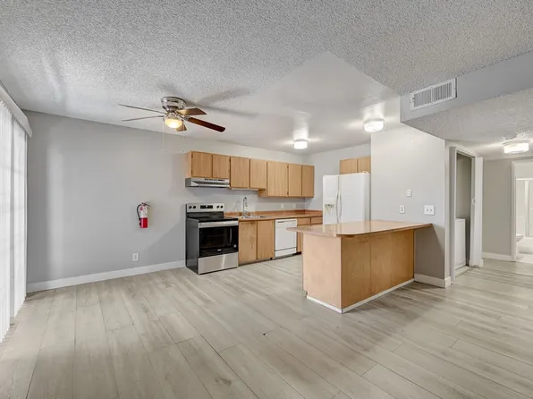 1305 Kari Lee Ct. 4 Plex, 1305 Kari Lee Ct APT A, Las Vegas, NV 89146