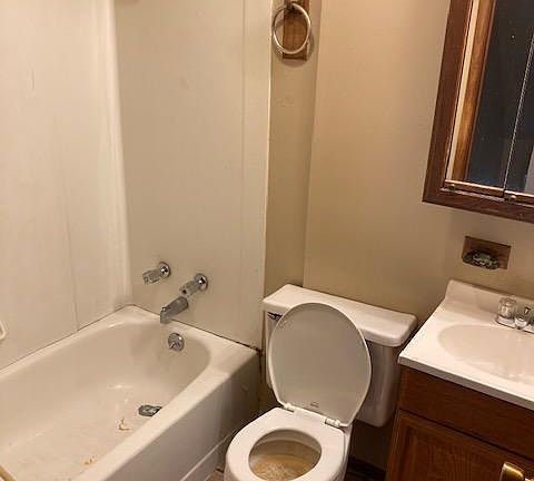 4th image of 1006 Plymouth Ave