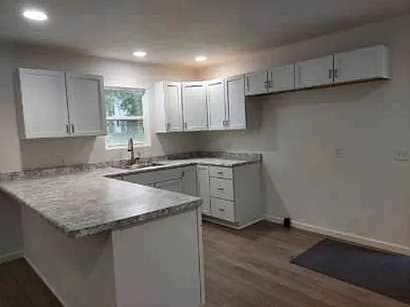 914 N Webster St, Red Cloud, NE 68970