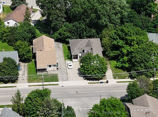 264 Hazel St, Waterloo, ON N2L3N9