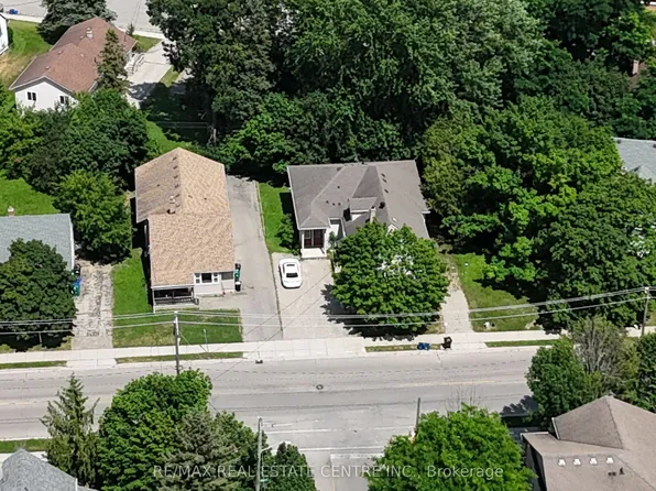 264 Hazel St, Waterloo, ON N2L 3N9