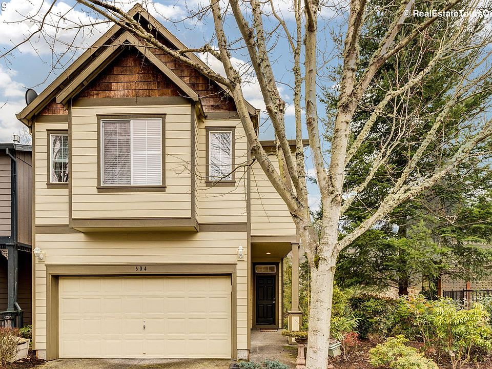 1st image of 604 SE Heathcliff Ln