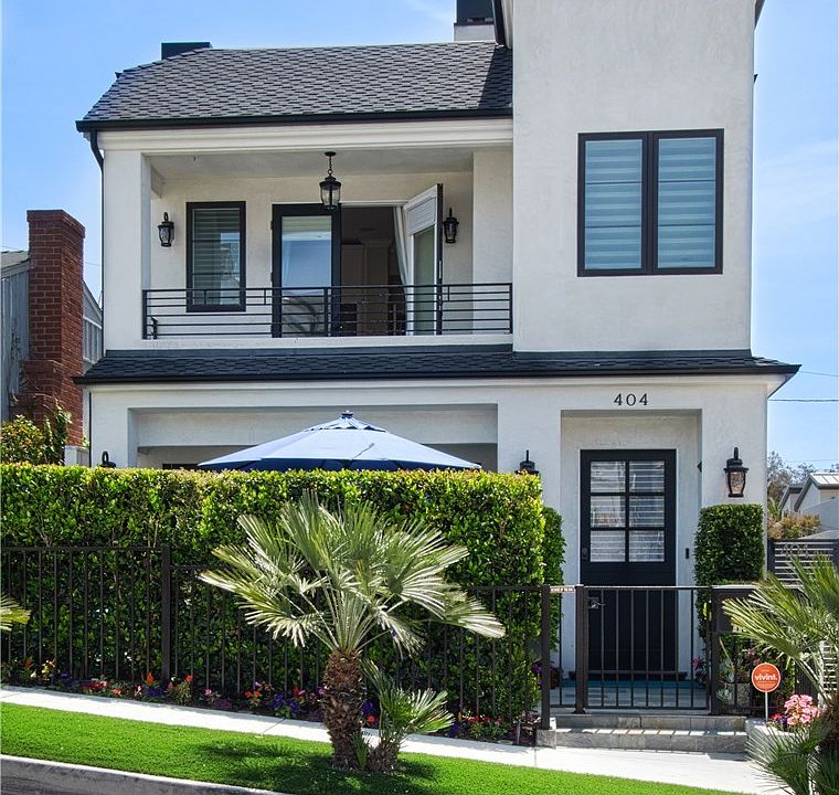 1st image of 404 Heliotrope Ave