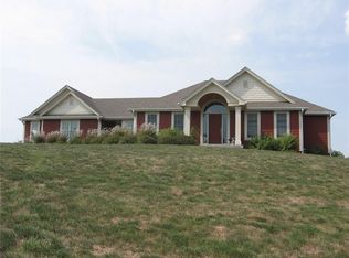 2423 Meadow Valley Ct, Winterset, IA 50273