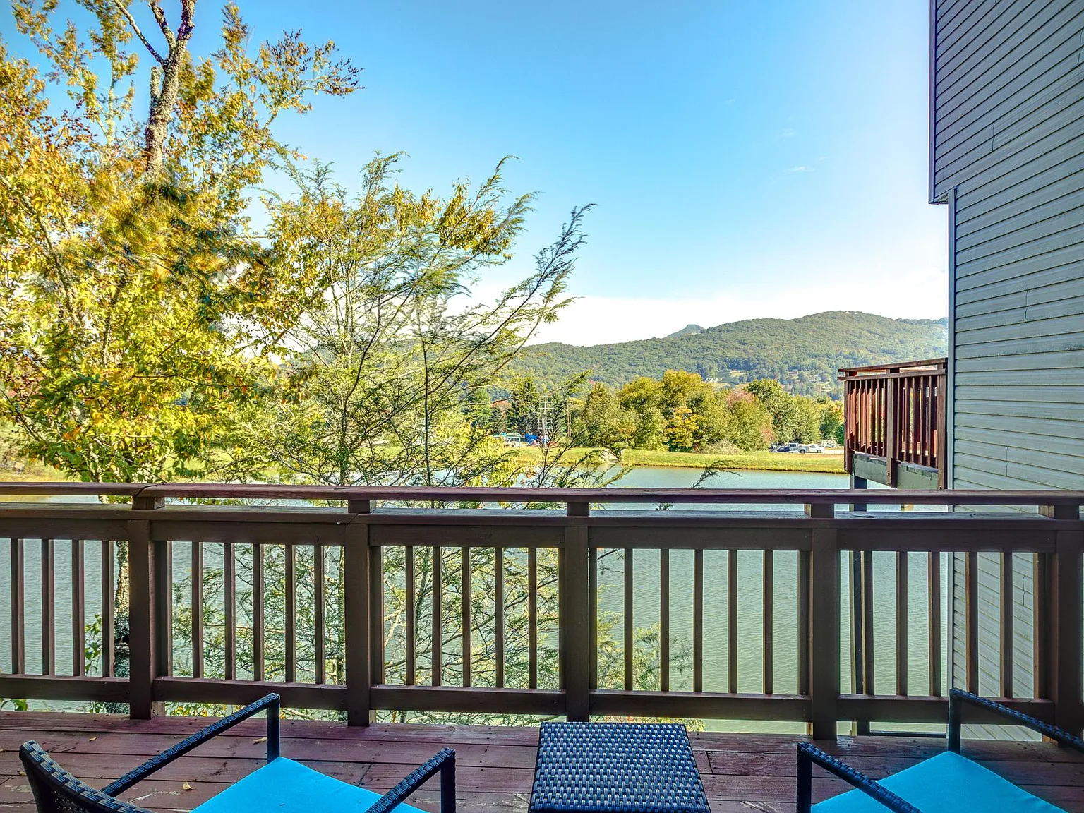 1040 Sugar Mountain Dr — Photo 3