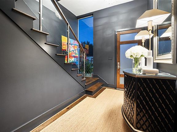 5th image of 4102 Lillian St Unit A