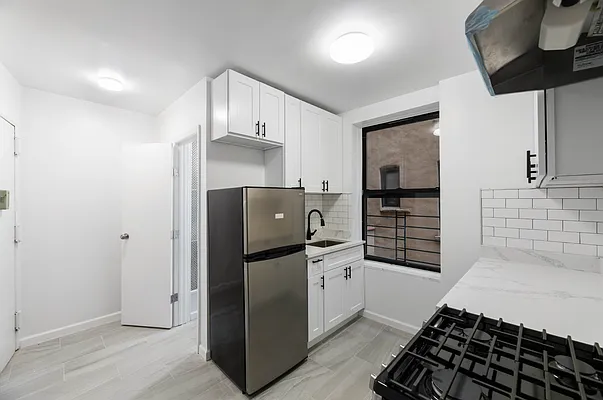 Rented by REAL New York | media 18