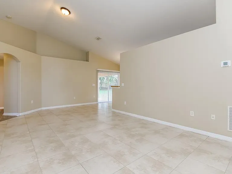 19230 SW 216th St — Photo 10