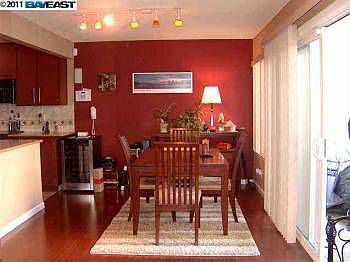 5th image of 27712 Persimmon Dr