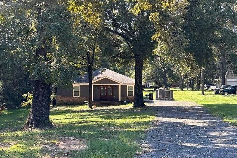 1st image of 8675 Bay Leaf Dr