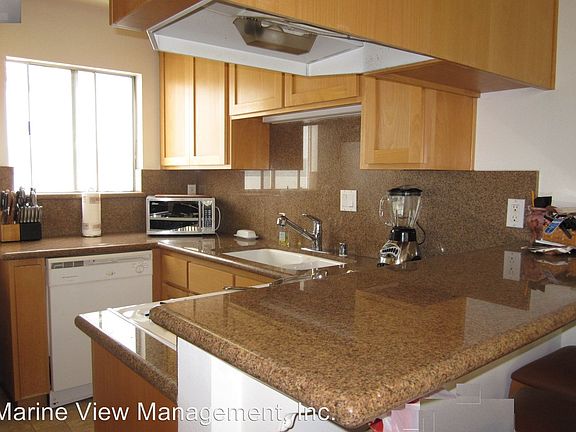 2nd image of 710 9th St APT D