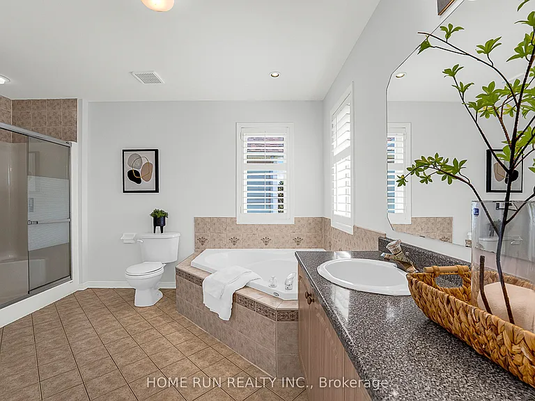 5 Cheltonia Way — Photo 31