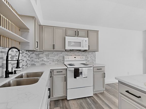 3rd image of 1505 Allen Dr