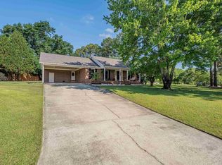 121 Ferry Dr, Lexington, SC 29072