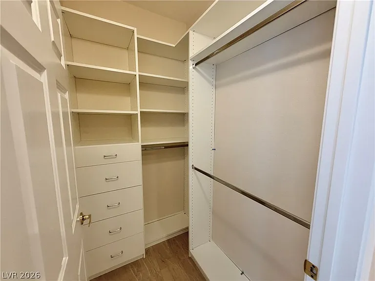 10541 Broom Hill Dr — Photo 14