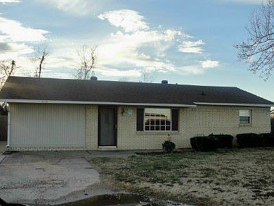 1st image of 2005 Carol Dr