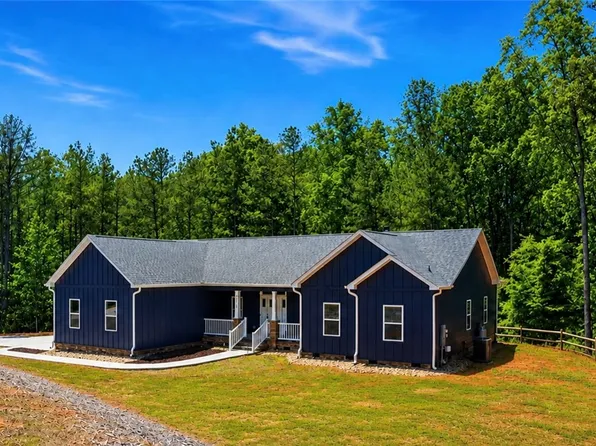 912 Watercrest Rd, West Union, SC 29696