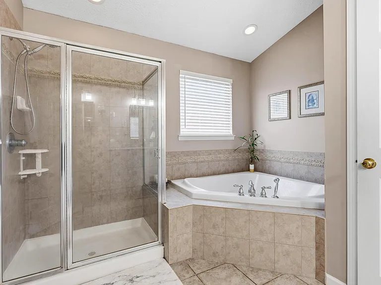 Forest Oaks Dr — Photo 43