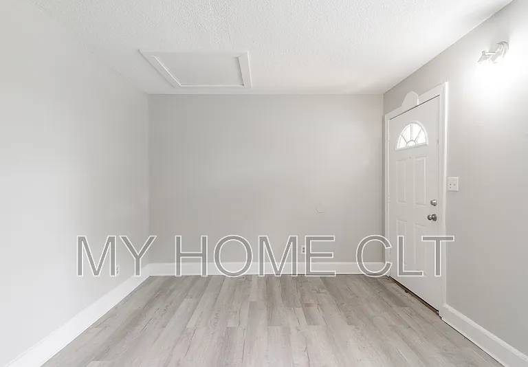 2517 Hemphill St #2 — Photo 11