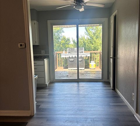 3rd image of 1046 Grandview Dr