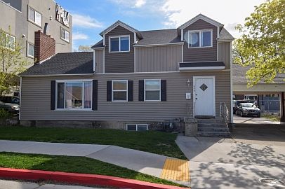 1st image of 686 Darwin Ave #3