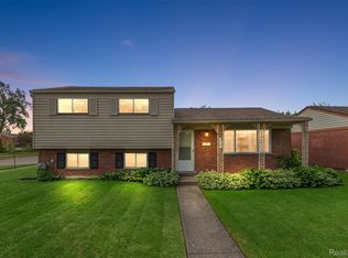 2794 Pall Mall Dr, Sterling Heights, MI