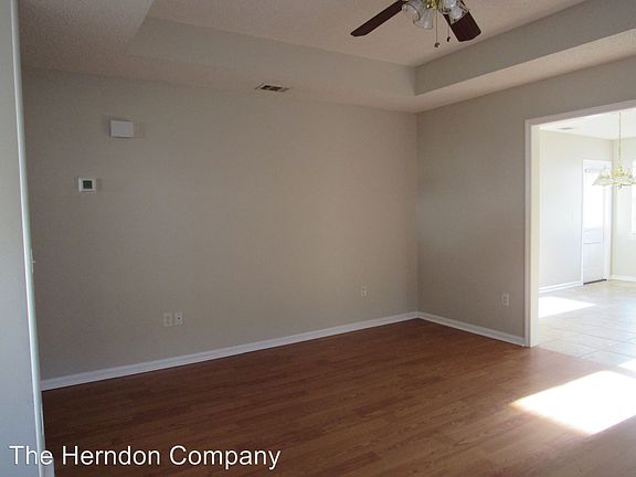 5th image of 1326 Edgewood Dr