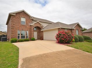 737 Mulberry Ct, Red Oak, TX 75154