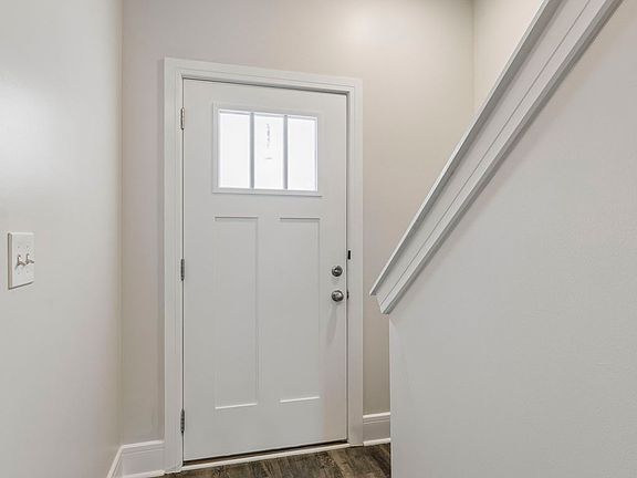4th image of 108 Hartsville Ct