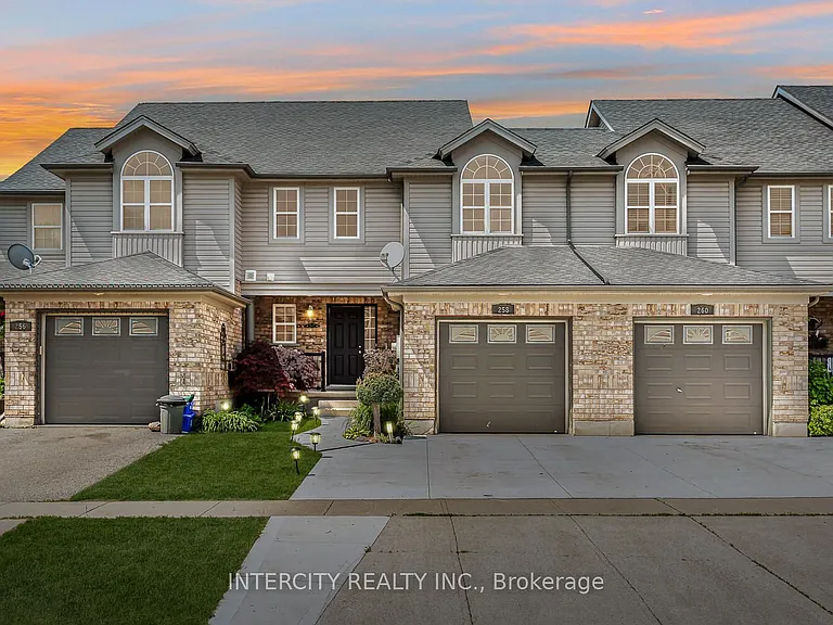 258 McMeeken Dr — Photo 2