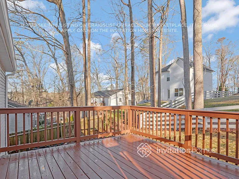 3335 Catalina Dr — Photo 23