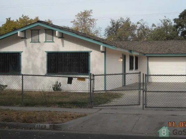 1143 E Garrett Ave, Fresno, CA 93706