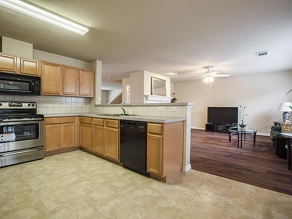 3rd image of 4003 Bay Springs Ct