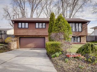 1829 Holly Ln, Munster, IN