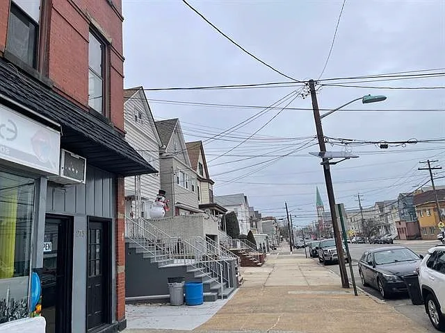 273 Avenue C #2