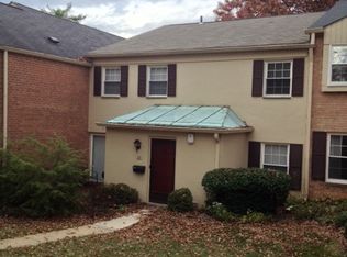 17 Old Forge Xing, Devon, PA 19333