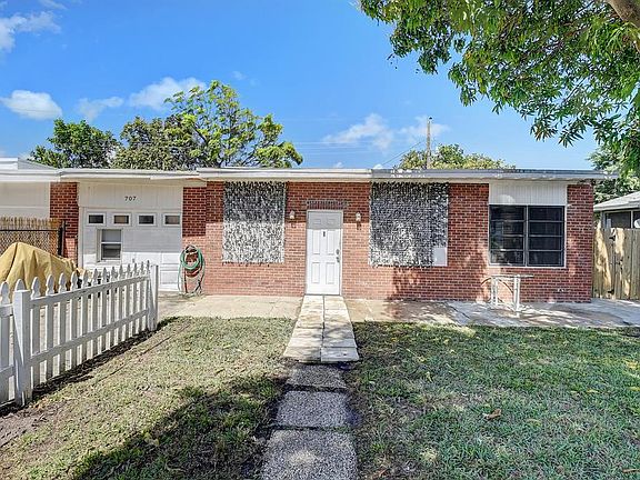 2nd image of 707 SW 9th Court