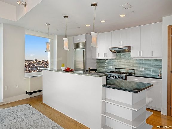 3rd image of 440 Kent Ave #Ph2c