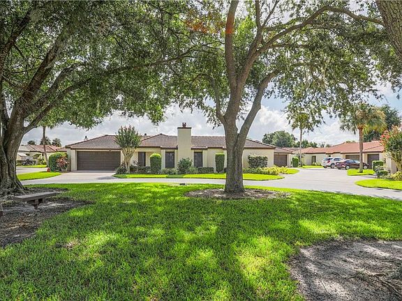 2nd image of 1913 Oak Cir #13B