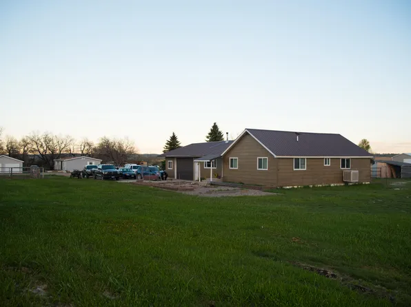 15 Red Butte Dr, Lander, WY 82520