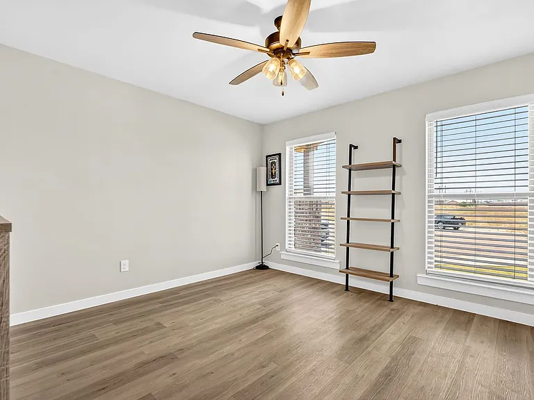 1606 N Dover Ave — Photo 18