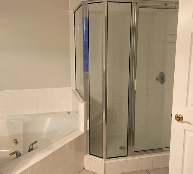 2300 Stoney Creek Dr — Photo 10