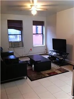 Rented by R New York | media 26